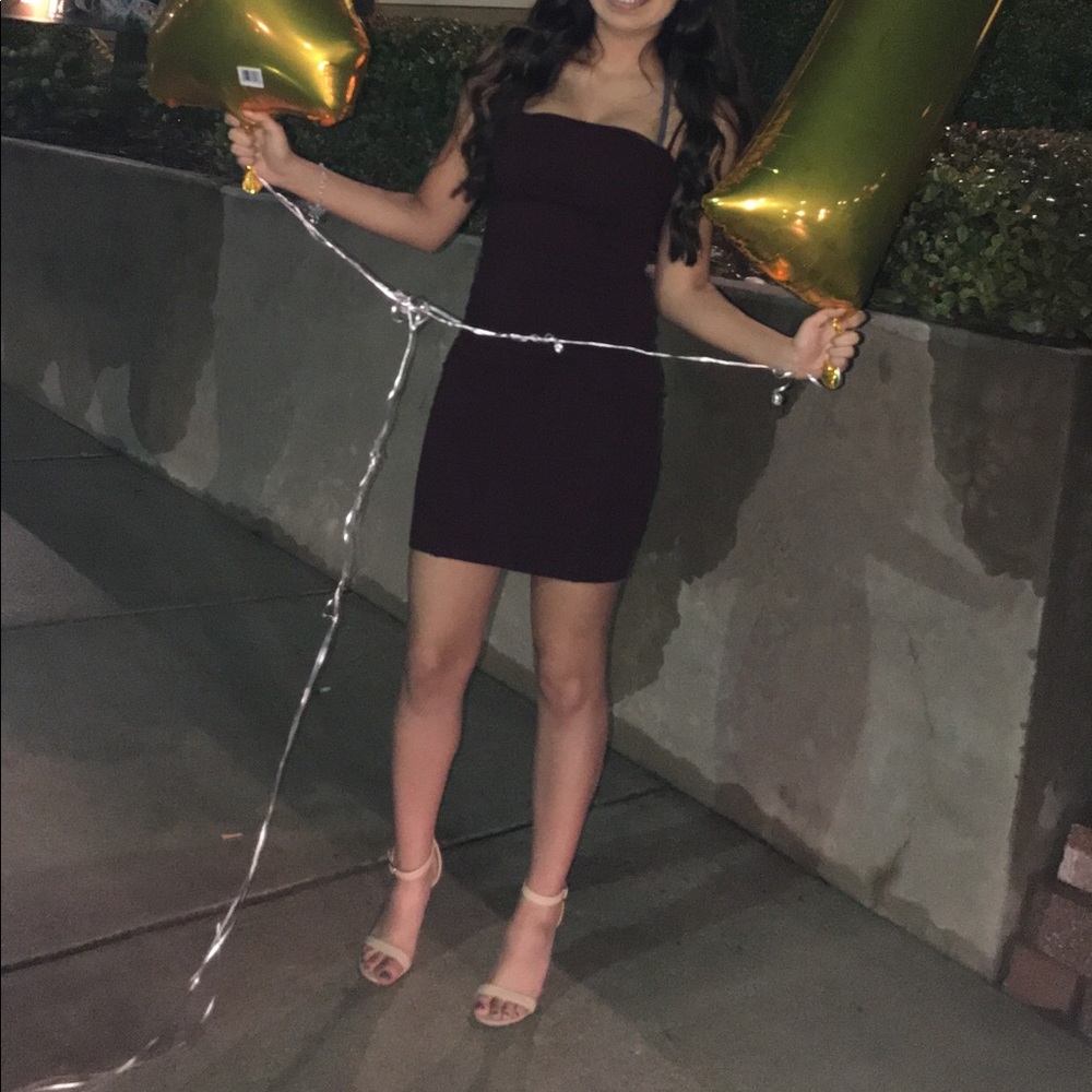 Dress - Picture 2 of 2